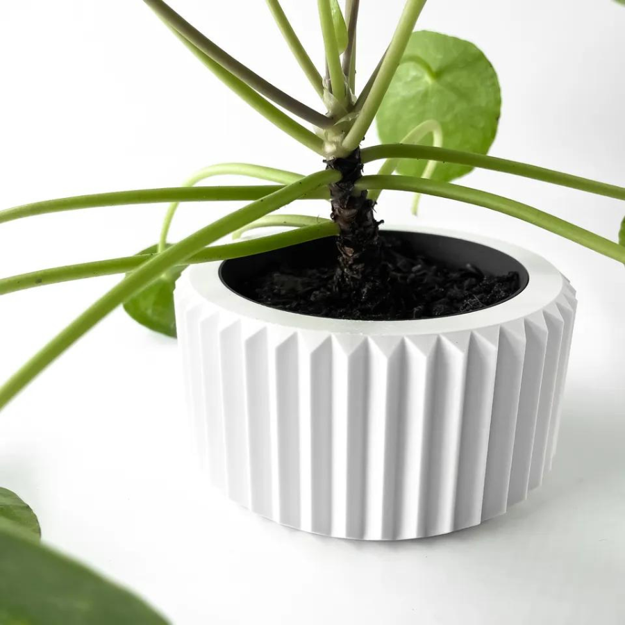 The Rilas Planter Pot with Drainage