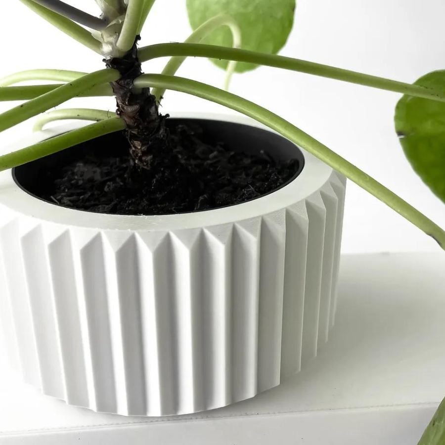 The Rilas Planter Pot with Drainage